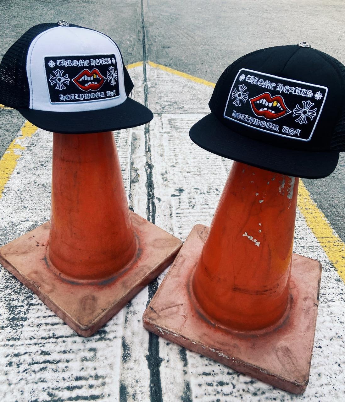 CHROME HEARTS CH HOLLYWOOD TRUCKER HAT BLACK/BLACK