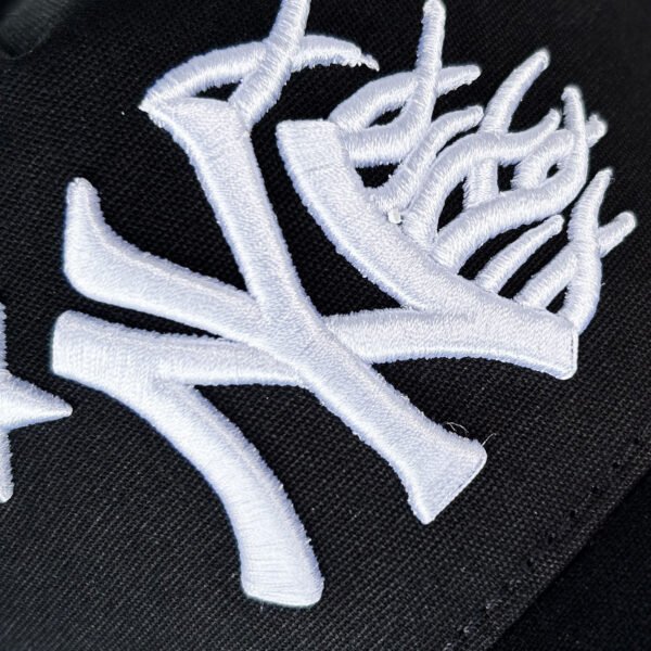 HELLSTAR NY BLACK/WHITE CAP